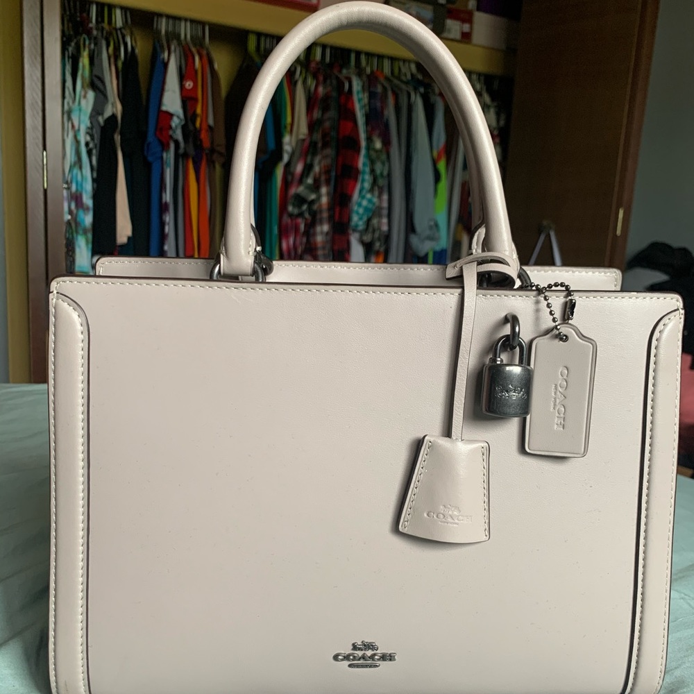 Coach Zoe Carryall Bag